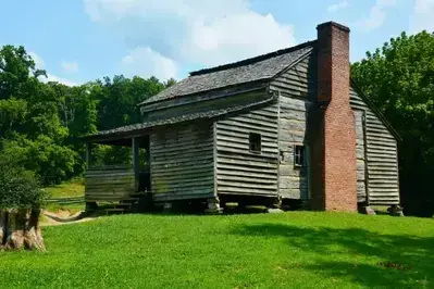 dan lawson cabin
