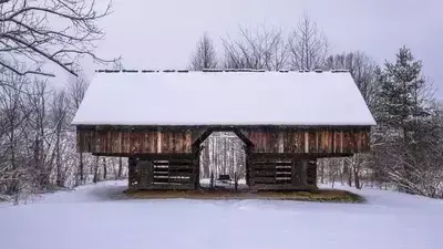 cantilever barn cades cove