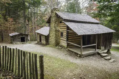 elijah oliver cabin in cades cove